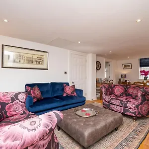 Pass The Keys 2 Bed Flat In The Heart Of , Bath United Kingdom